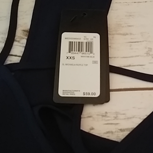 Guess Ruffle top or shell - Picture 3 of 3